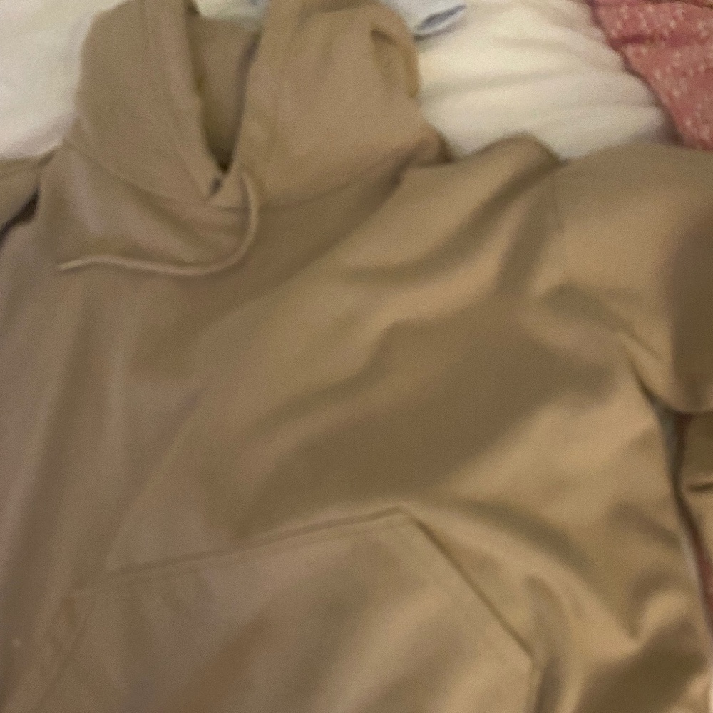H&M tan hoodie (oversized)